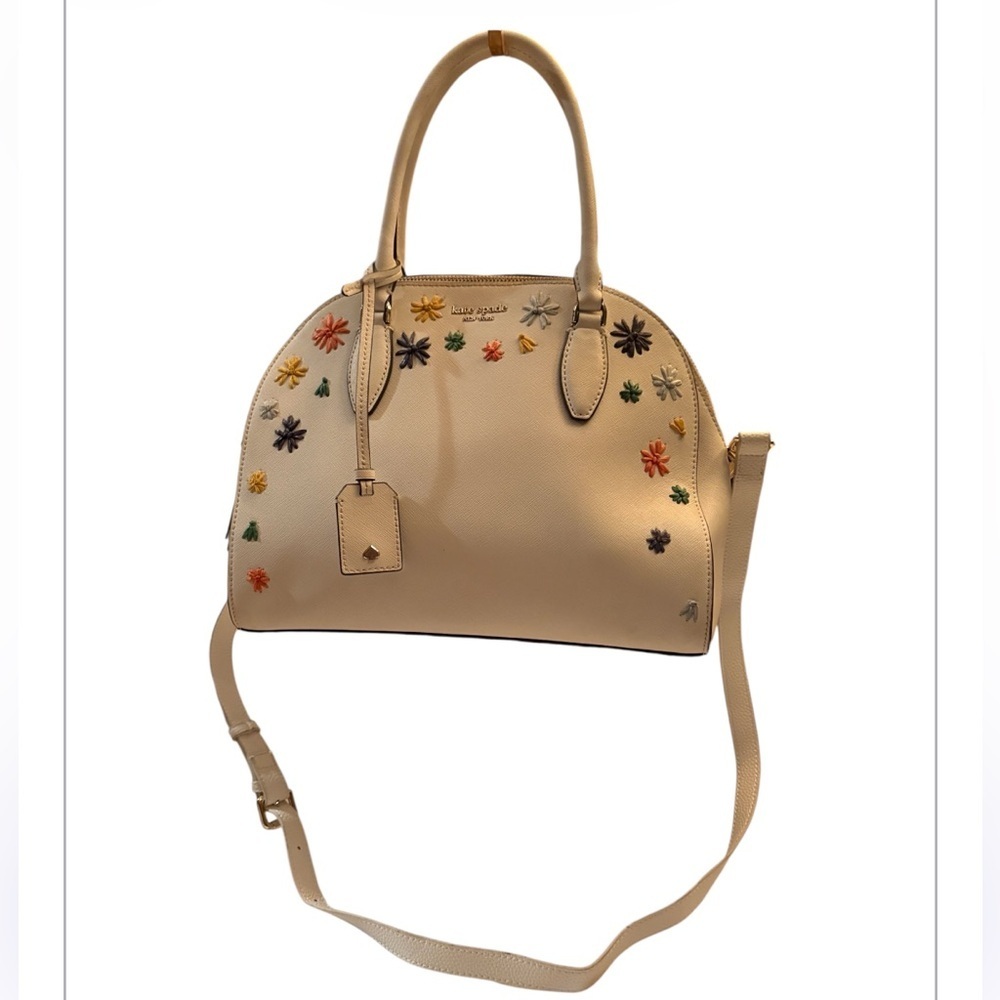 Kate Spade New York
REILEY RAFFIA DOME SATCHEL White with flowers.